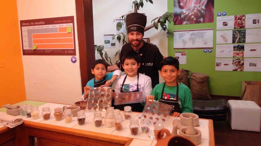 Peru_making candy at ChocoMuseo