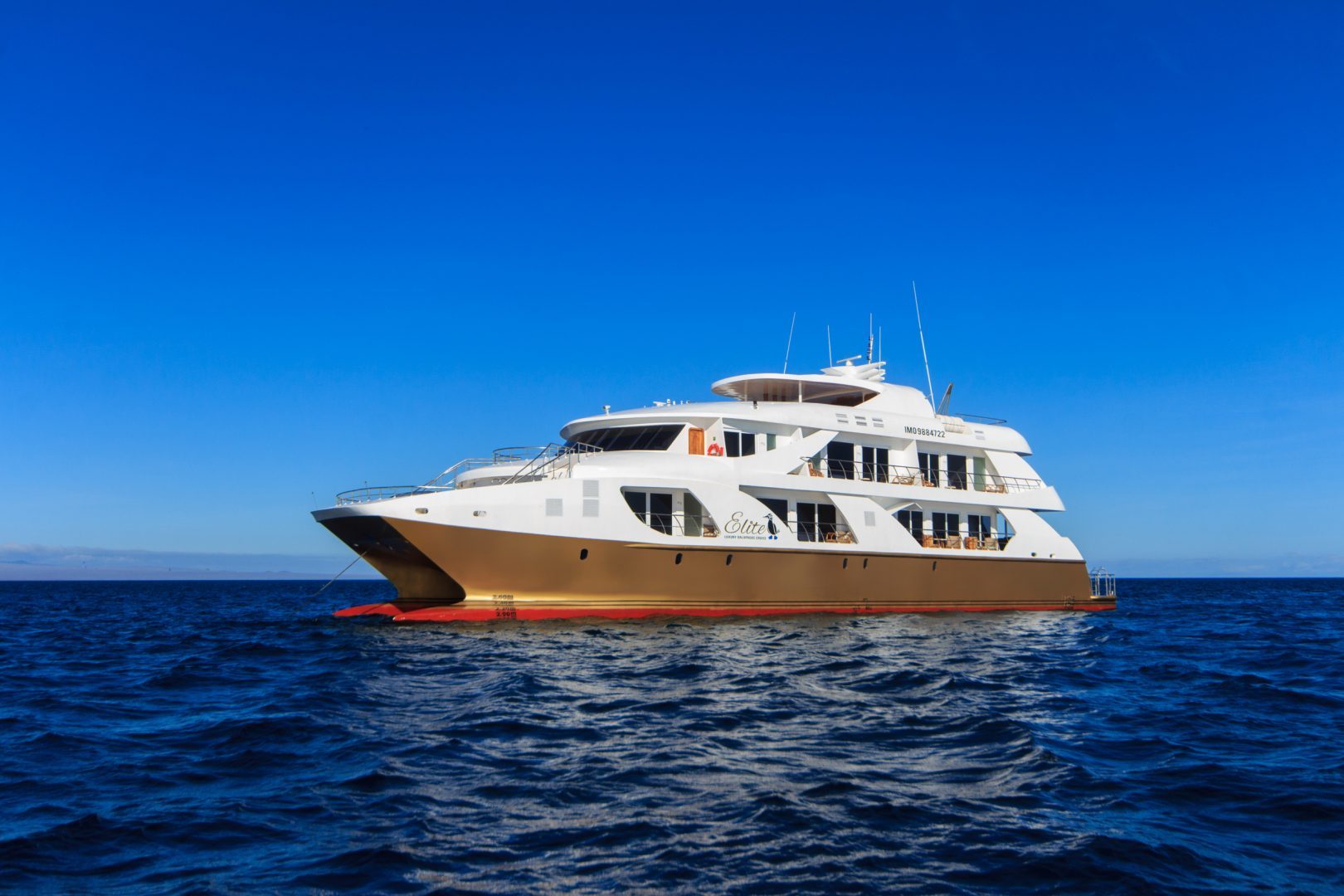 Elite Galapagos Vessel Exterior view