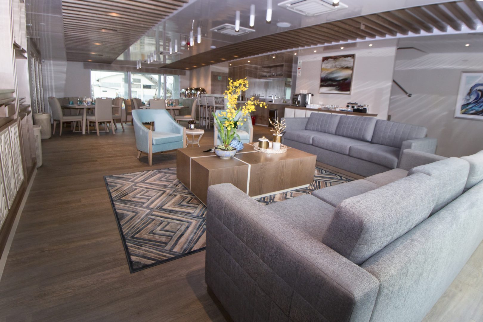 Endemic - Main Salon