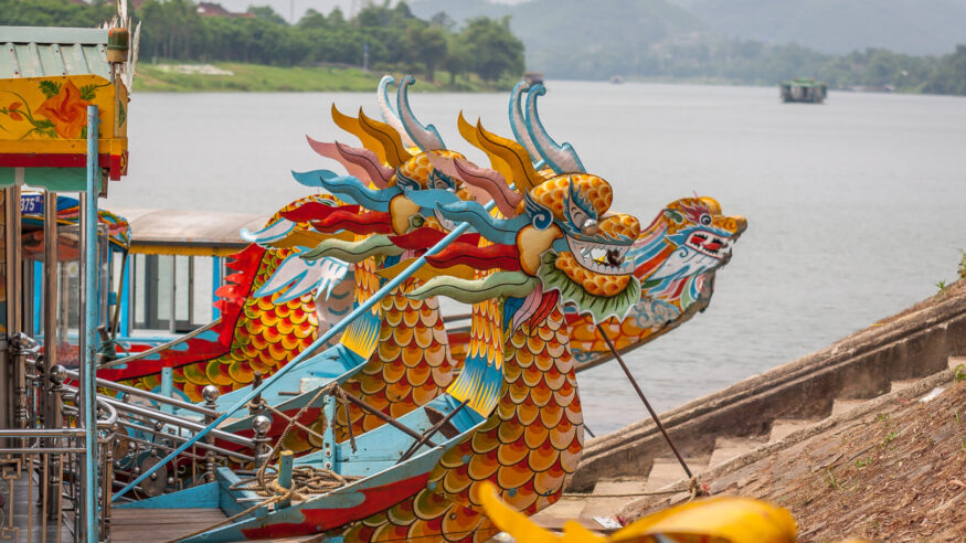 Exposure shot with Canon 5D Mark III, and low ISO, lightly processing for taking advantage of the lovely view and light.