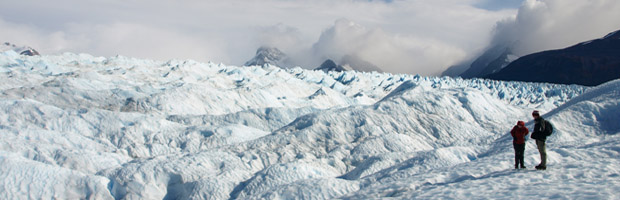 hiking on perito moreno - el chalten - patagonia tours - argentina tours - vaya adventures